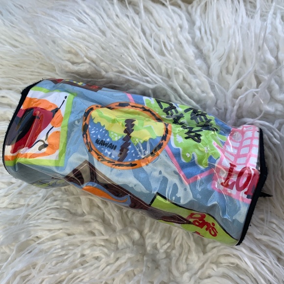 ✨💖 NWOT Traveling Cosmetic Bag 💖✨ - Picture 8 of 8